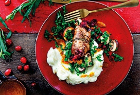 Minirollade met cranberryvulling en knolselderijpuree