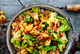 Kruidige slastamppot met spekjes en lente-ui