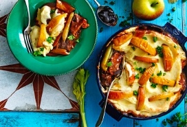 Stoofvleesschotel met bleekselderij en stroop