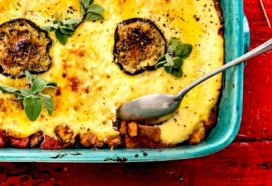 Aubergineschotel met zoete aardappel