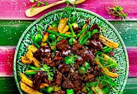 Loaded fries met stoofvlees