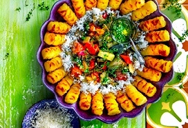 Ratatouille met bistrokroketjes, geitenkaas en peterseliesalsa