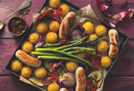 Geroosterde groenten met grillworstjes en Pom’ Duchesse