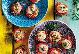 Rösticups met gepofte paprika en zeebaars