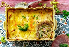 Romige ham-preischotel met olijvenpuree