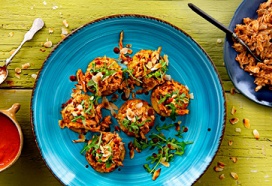 Smokey rösti rondjes met pulled chicken en geroosterde paprika