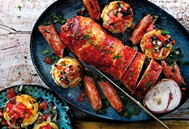 Kalkoenrouleau met antiboise-gratins en boerenkoolrolletjes