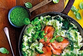 Puree met broccoli, gerookte zalm en pesto
