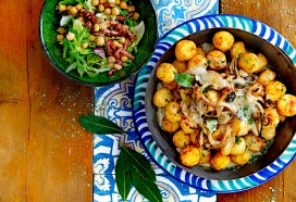 Gegratineerde aardappels met Queijo da Serra en uien