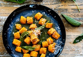 Gnocchi van zoete aardappel met salieboter
